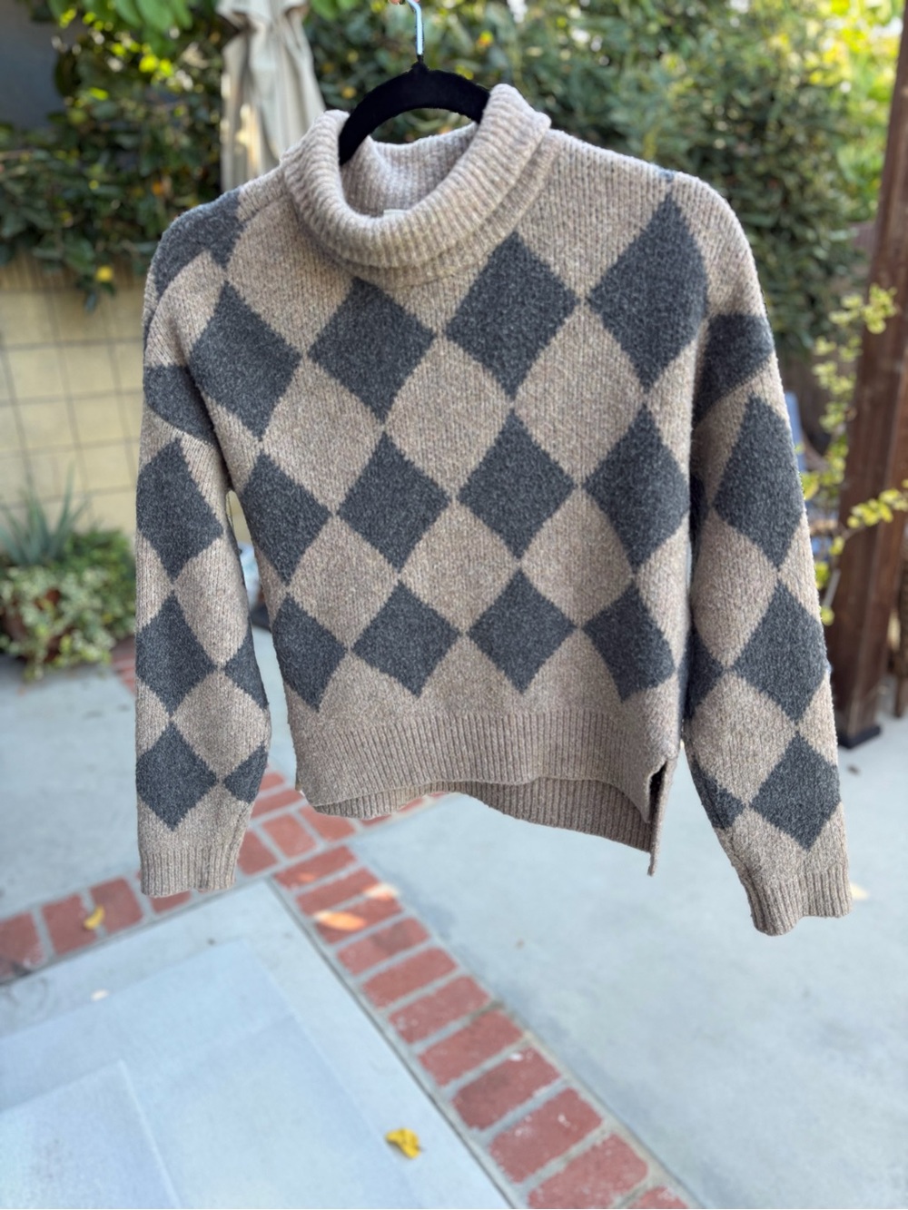 Abercrombie & Fitch Argyle Turtleneck Sweater – XS 🤎🩶